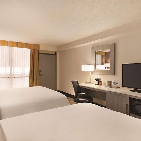 Radisson Hotel Lenexa Overland Park Εξωτερικό φωτογραφία