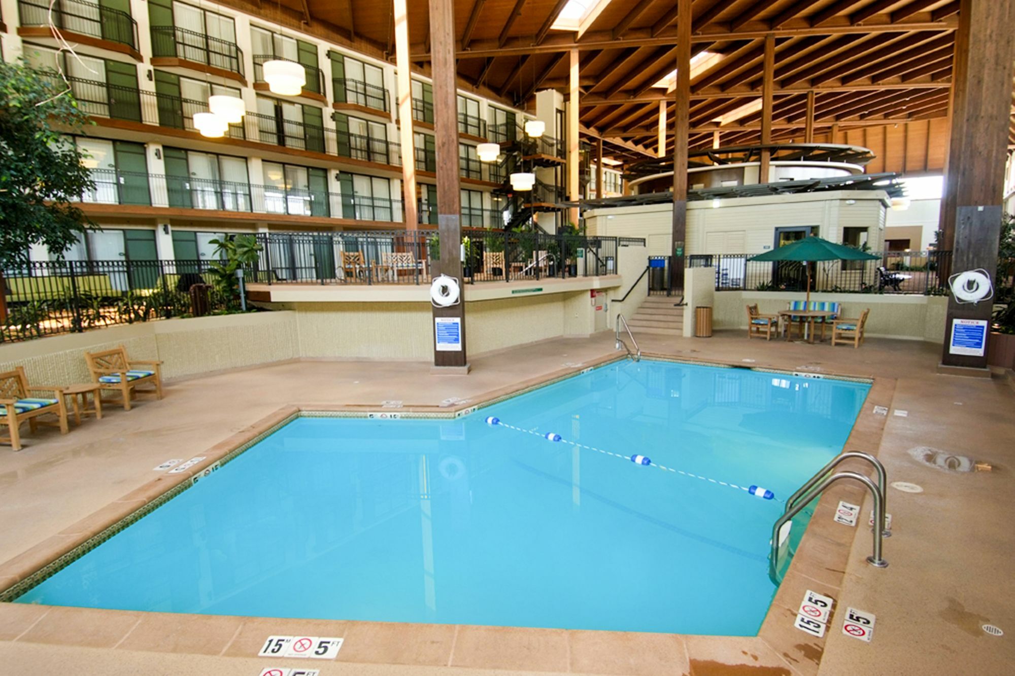 Radisson Hotel Lenexa Overland Park Εξωτερικό φωτογραφία